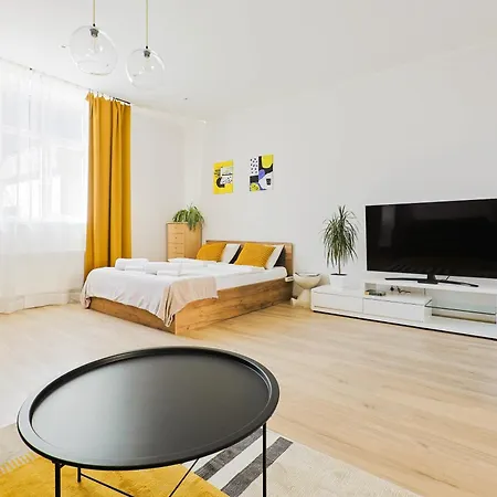 Apartment Kronvalda - Walk To Old Town - Free P